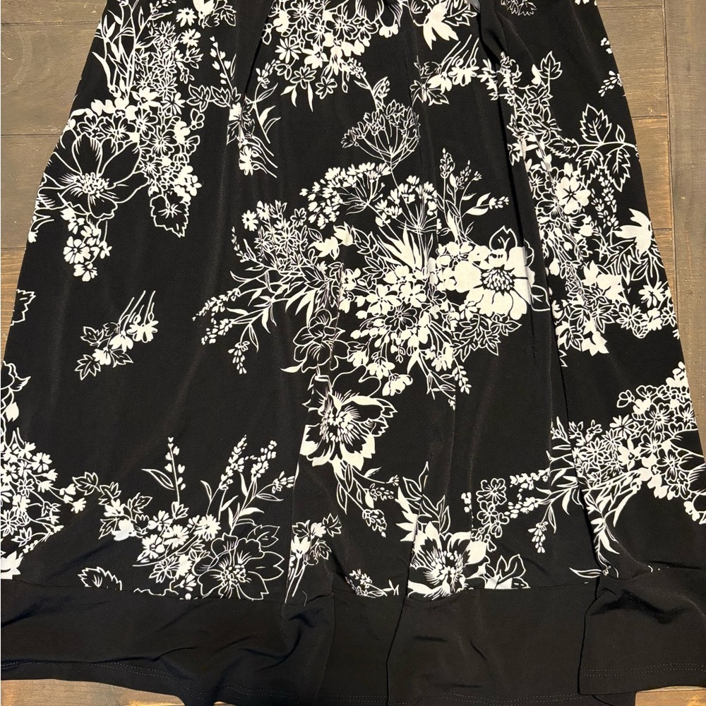 Briggs New York Monochrome Floral Dress